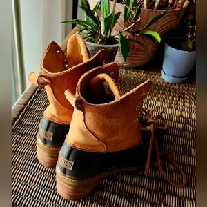 Sperry Women's Brown and Black Winter Boots